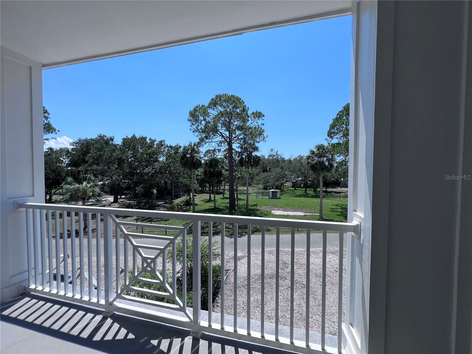 221 3RD AVE E #F-102, HORSESHOE BEACH, FL, 32648