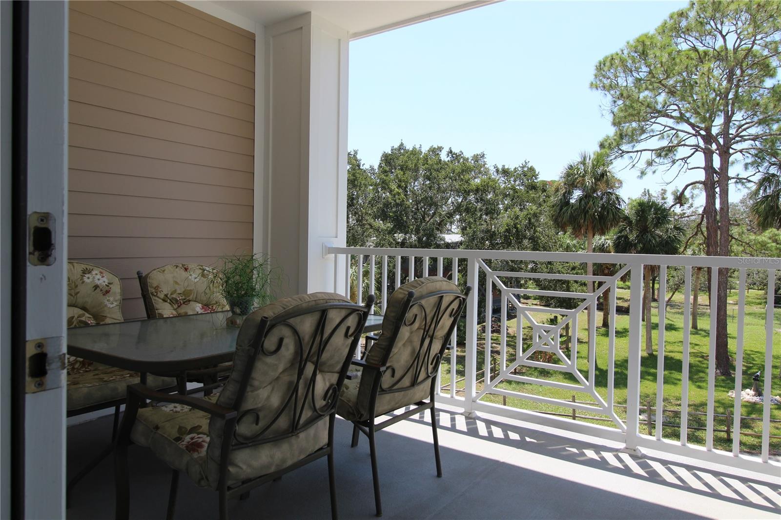 221 3RD AVE E #F-102, HORSESHOE BEACH, FL, 32648