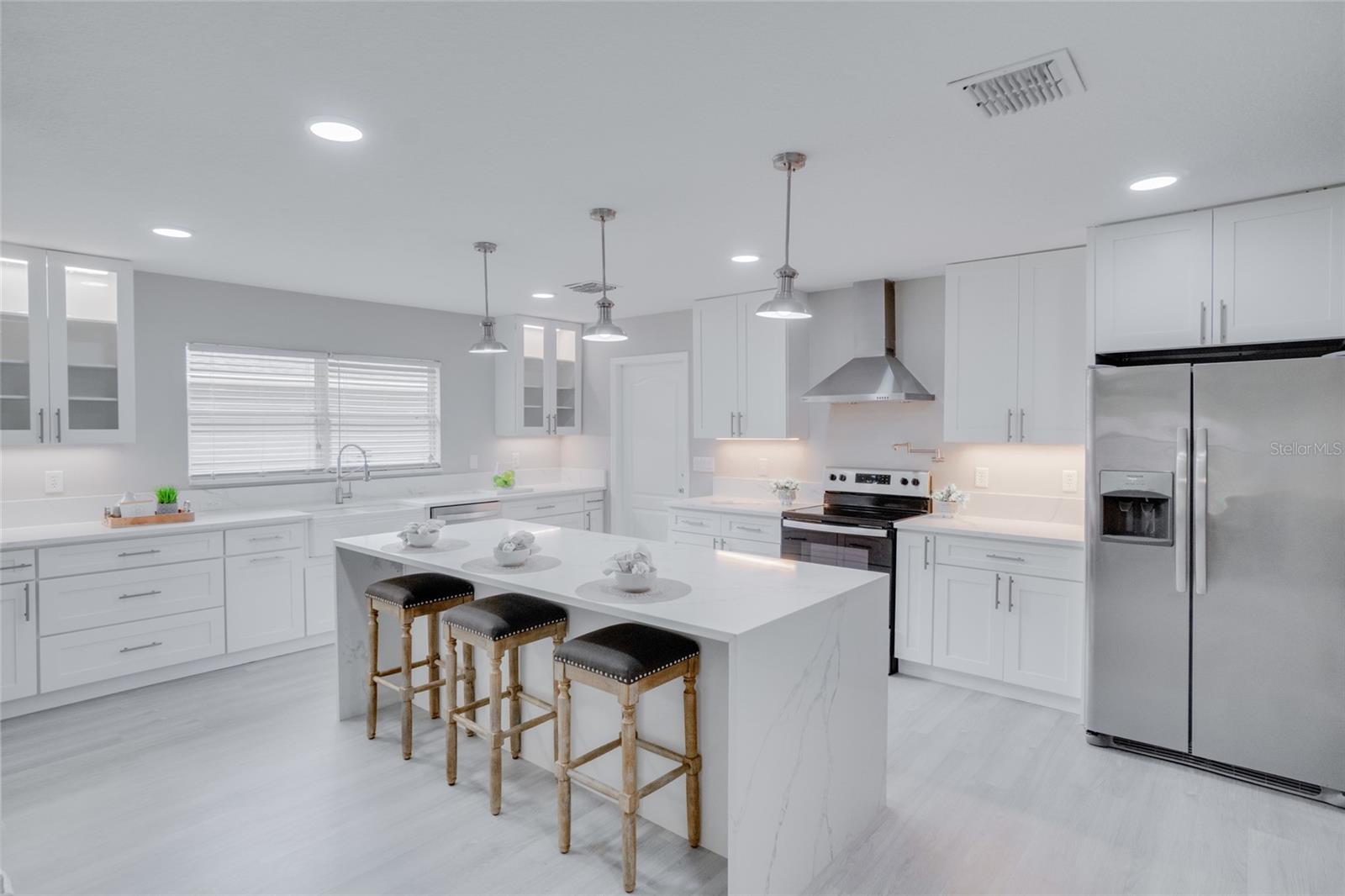 1042 TWISTED BRANCH LN, ST CLOUD, FL, 34771