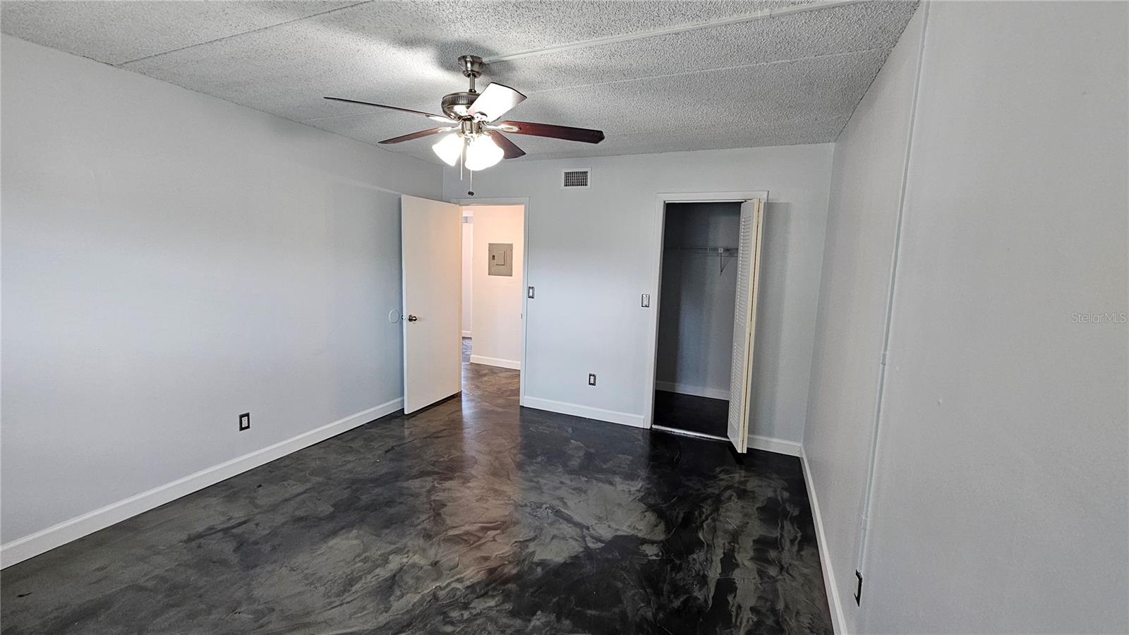 2836 SOMERSET PARK DR #201, TAMPA, FL, 33613