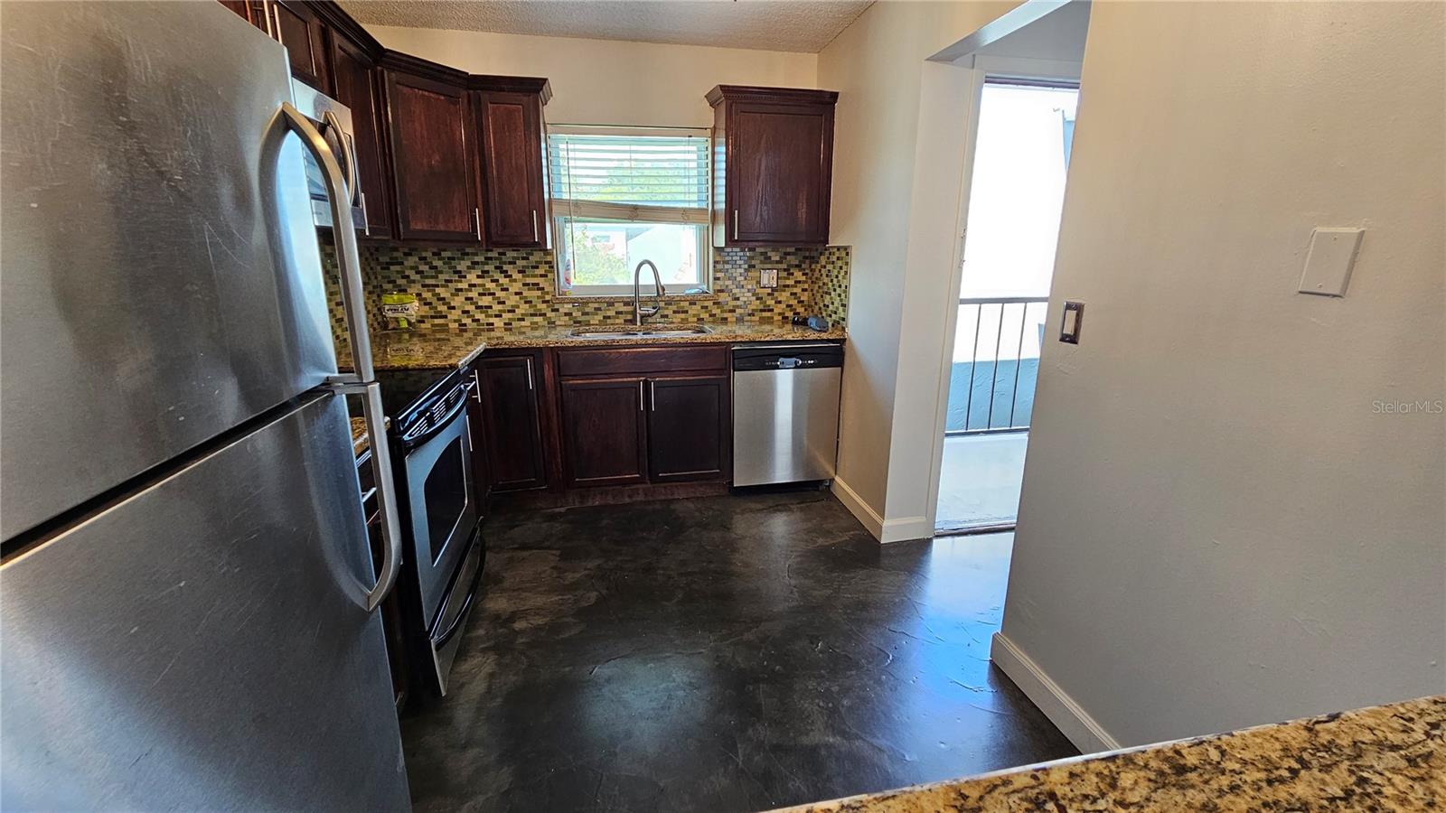 2836 SOMERSET PARK DR #201, TAMPA, FL, 33613