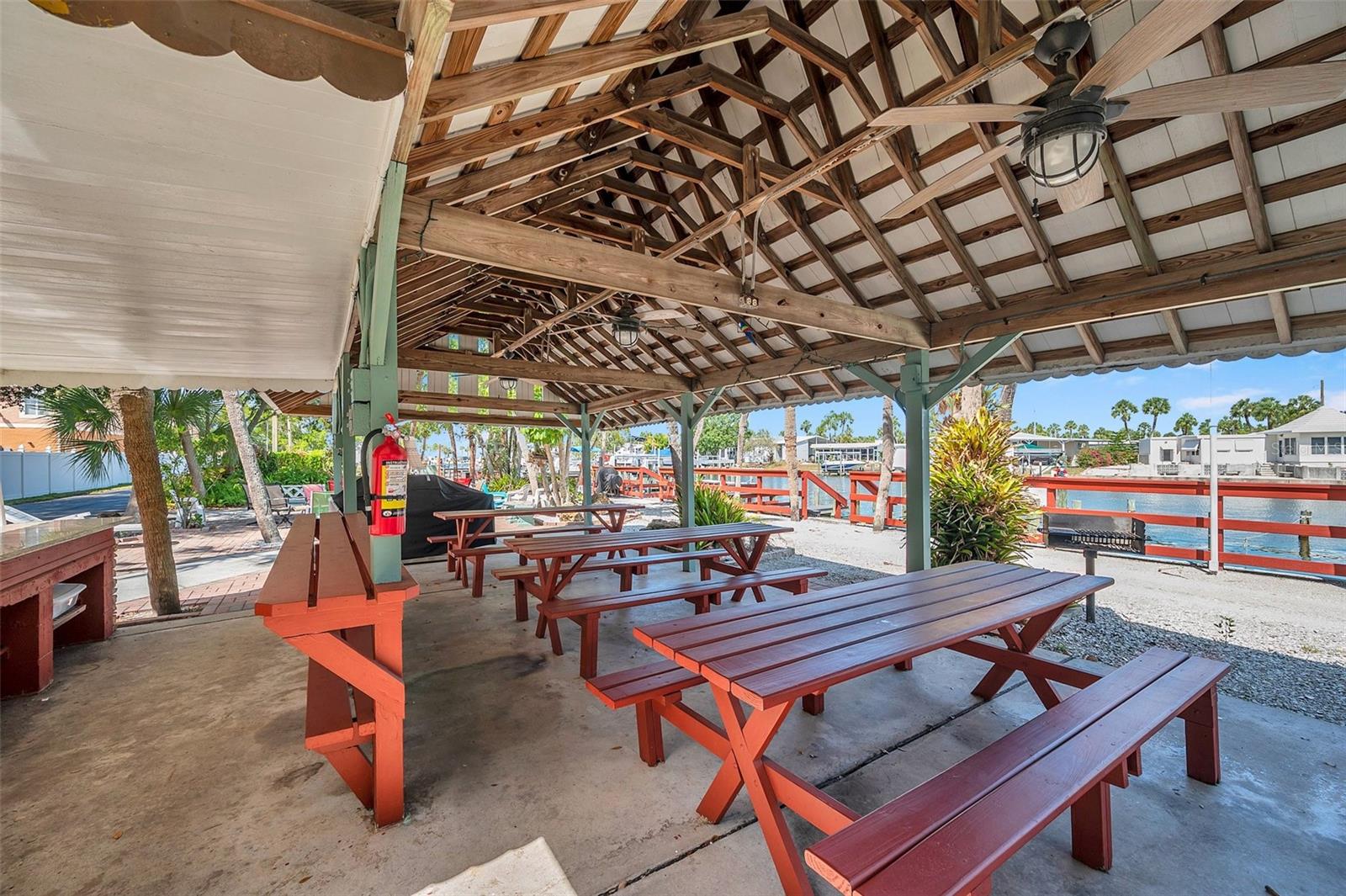 4851 W GANDY BLVD #B6-L27, TAMPA, FL, 33611