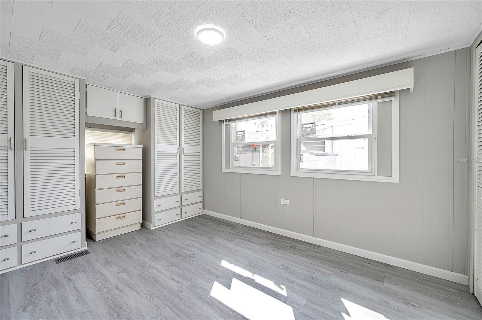 4851 W GANDY BLVD #B6-L27, TAMPA, FL, 33611