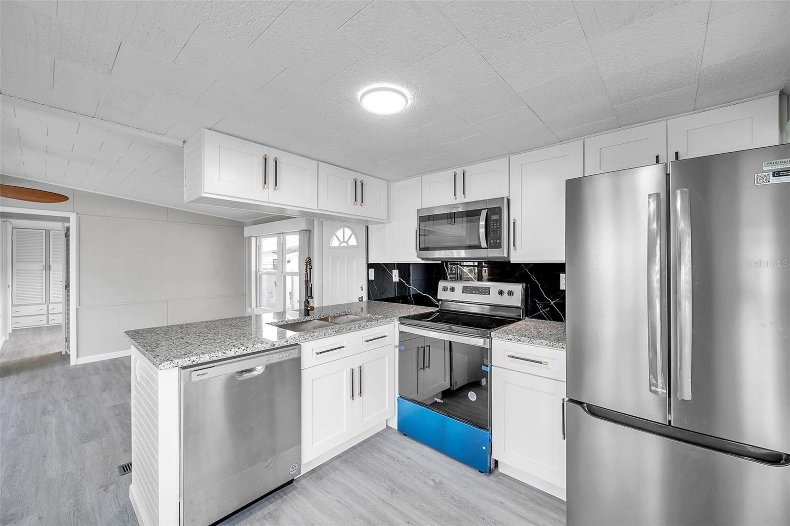 4851 W GANDY BLVD #B6-L27, TAMPA, FL, 33611