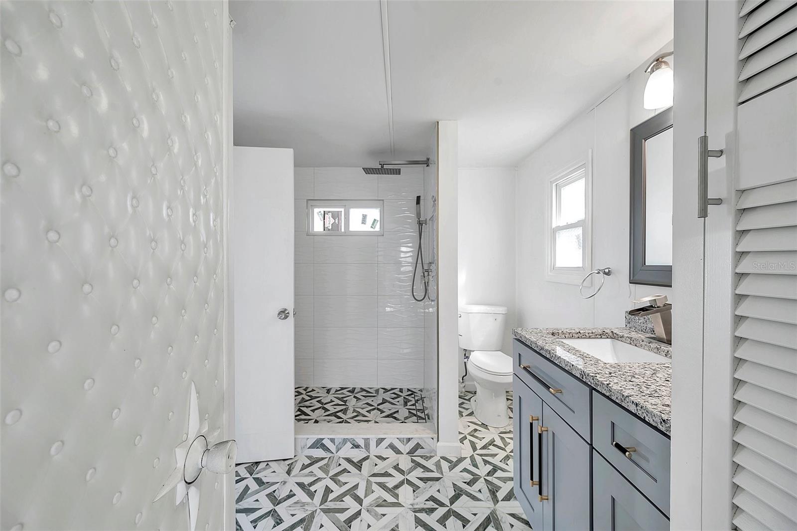 4851 W GANDY BLVD #B6-L27, TAMPA, FL, 33611