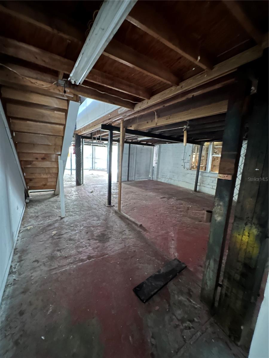 1502 E COLUMBUS DR, TAMPA, FL, 33605