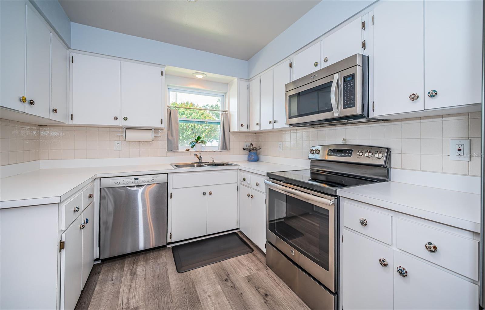 1109 TARTAN DR #C, PALM HARBOR, FL, 34684