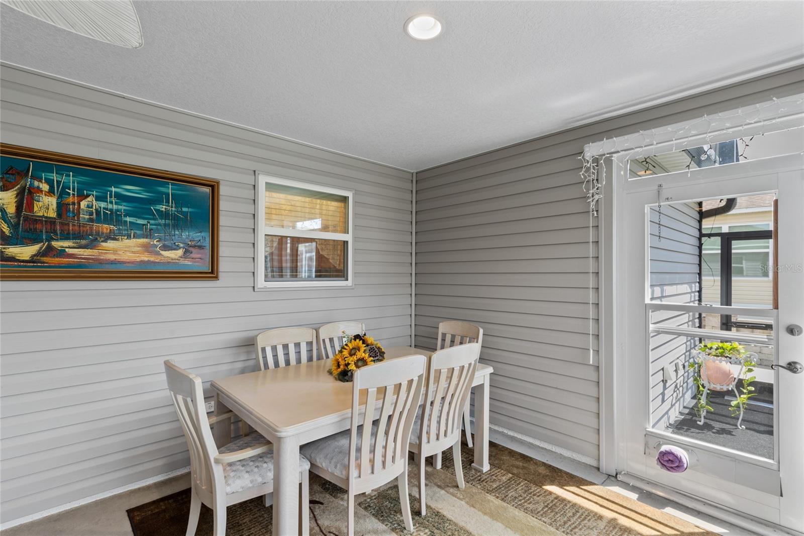 736 JONES LN, THE VILLAGES, FL, 32163