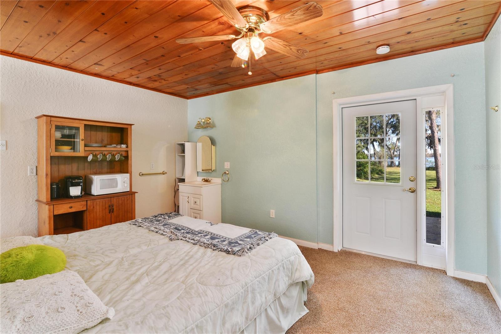 10611 JIM EDWARDS RD, HAINES CITY, FL, 33844