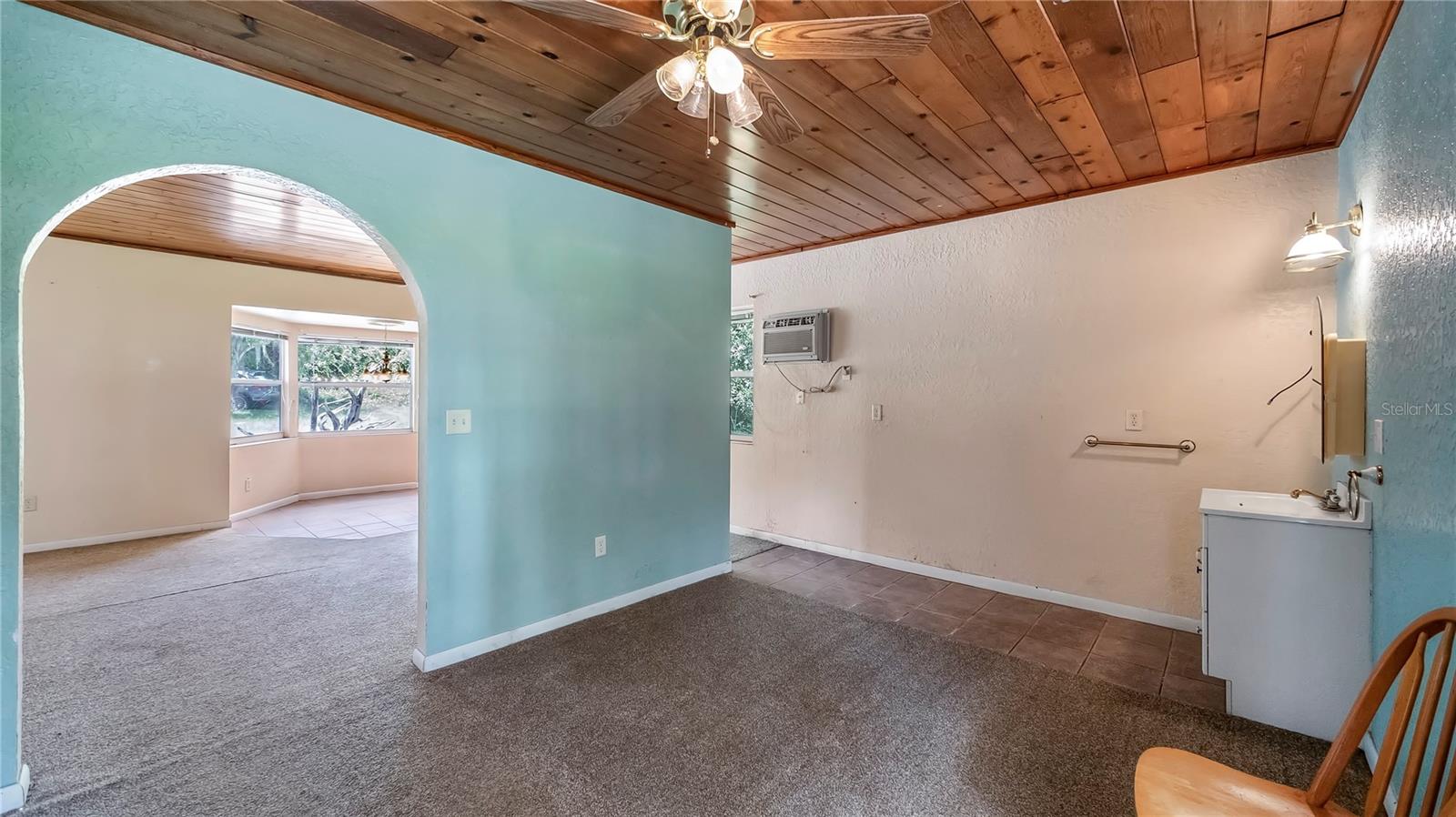 10611 JIM EDWARDS RD, HAINES CITY, FL, 33844