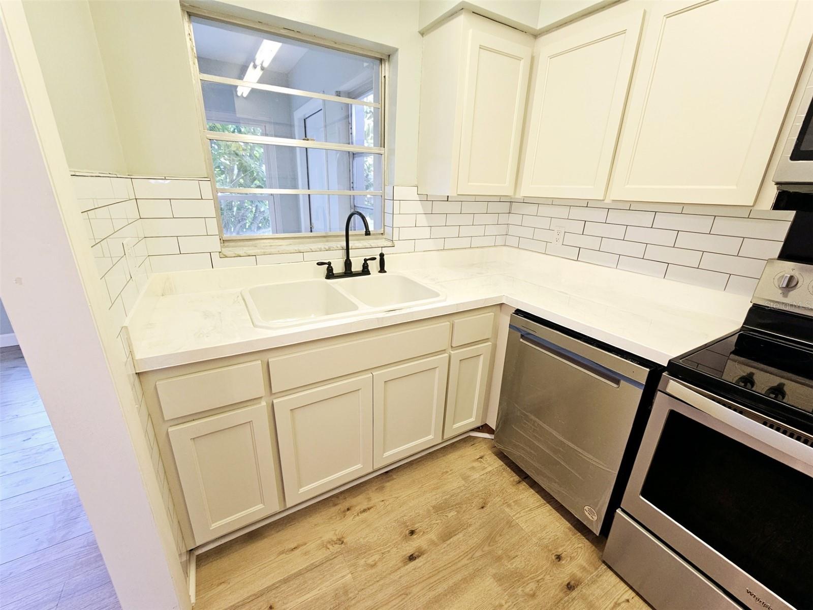 8356 CANDLEWOOD RD #0, SEMINOLE, FL, 33777