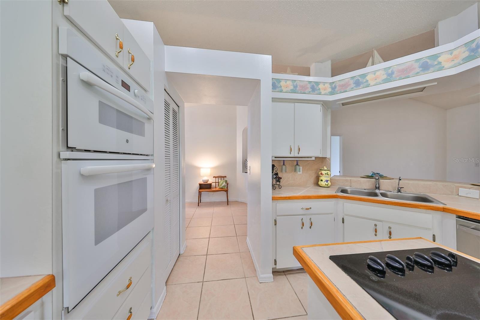 902 MCDANIEL ST #1, SUN CITY CENTER, FL, 33573