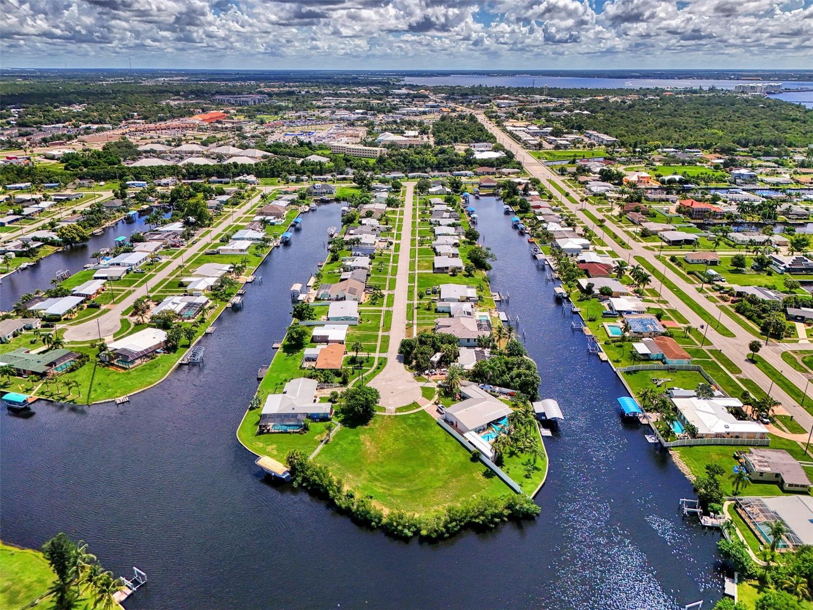 544 LINDLEY TER, PORT CHARLOTTE, FL, 33952