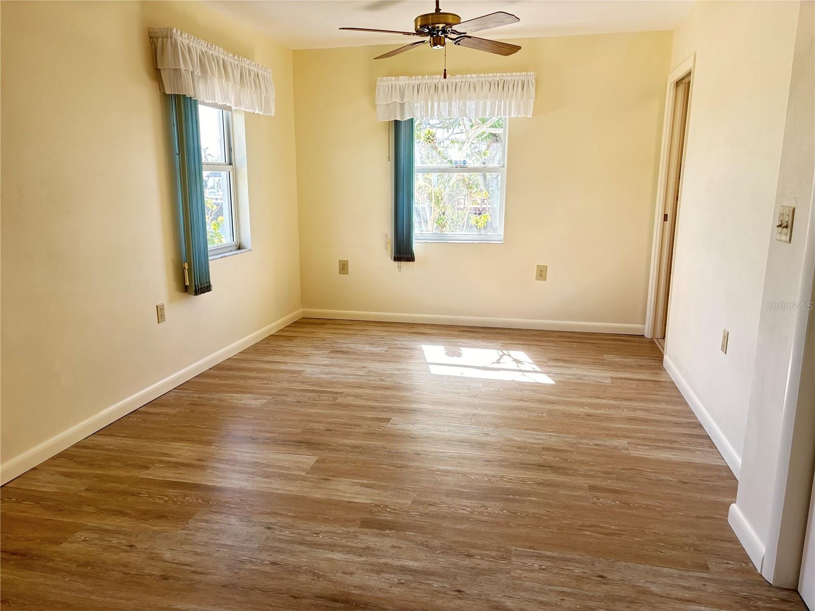 544 LINDLEY TER, PORT CHARLOTTE, FL, 33952