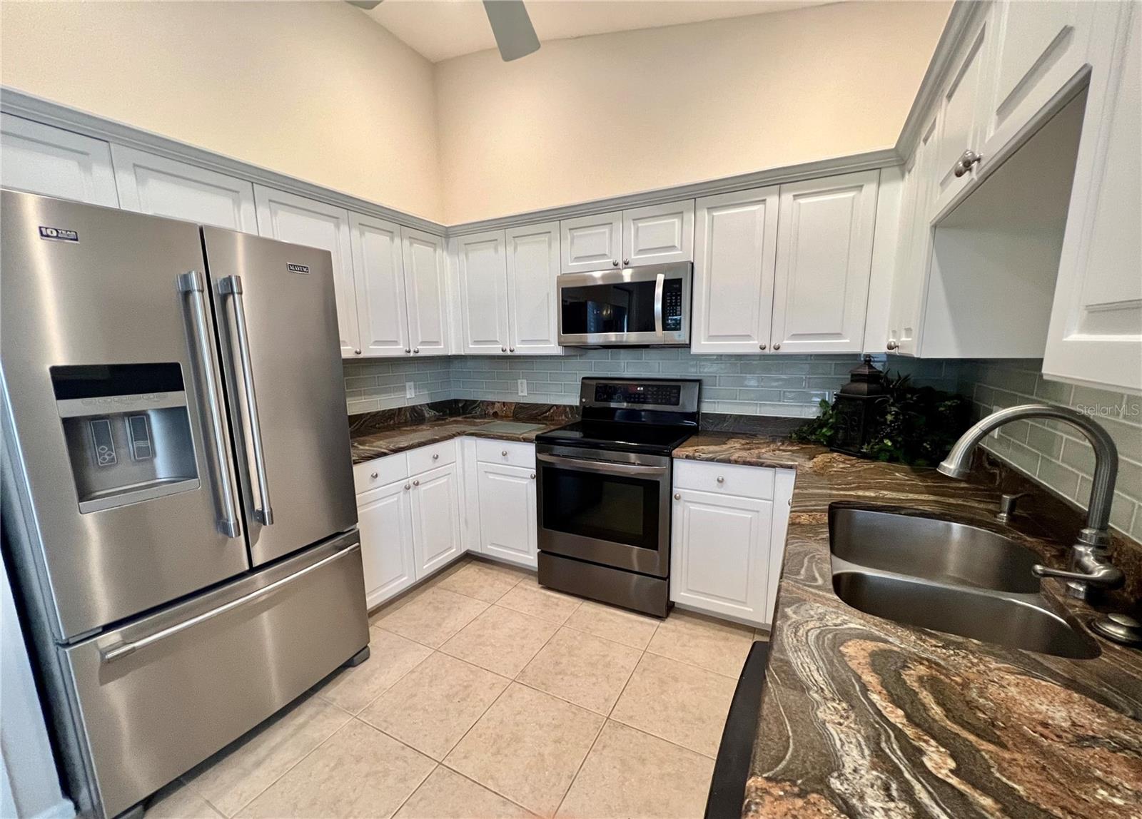 3020 MEANDERING WAY #201, FORT MYERS, FL, 33905