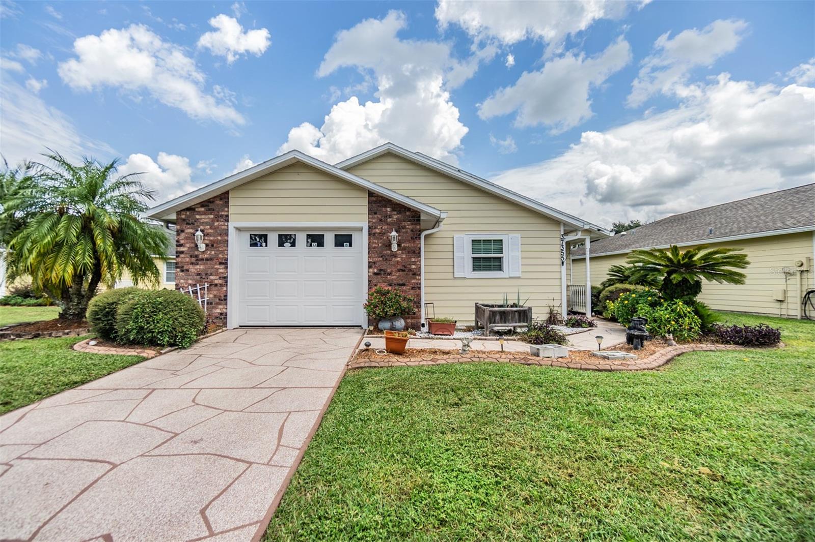 37355 DERBYSHIRE DR, ZEPHYRHILLS, FL, 33542