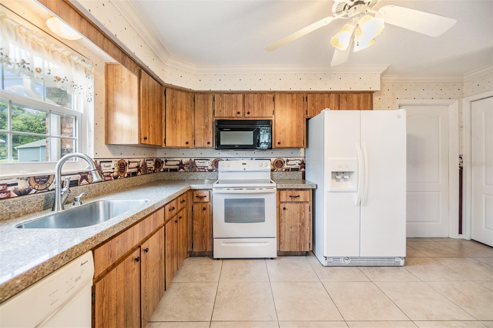 37355 DERBYSHIRE DR, ZEPHYRHILLS, FL, 33542