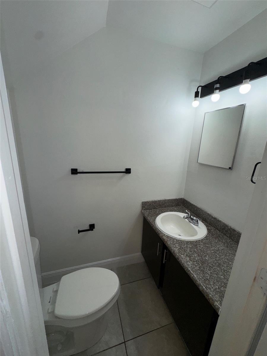 1193 BENTLEY RD #4, LEESBURG, FL, 34748