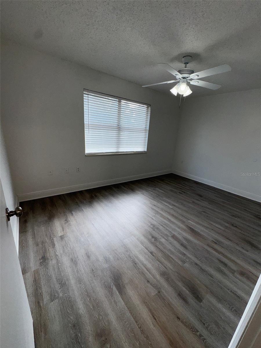 1193 BENTLEY RD #4, LEESBURG, FL, 34748