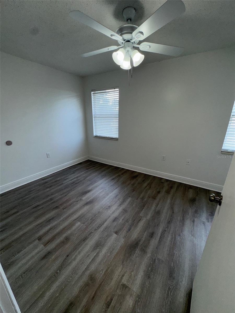 1193 BENTLEY RD #4, LEESBURG, FL, 34748