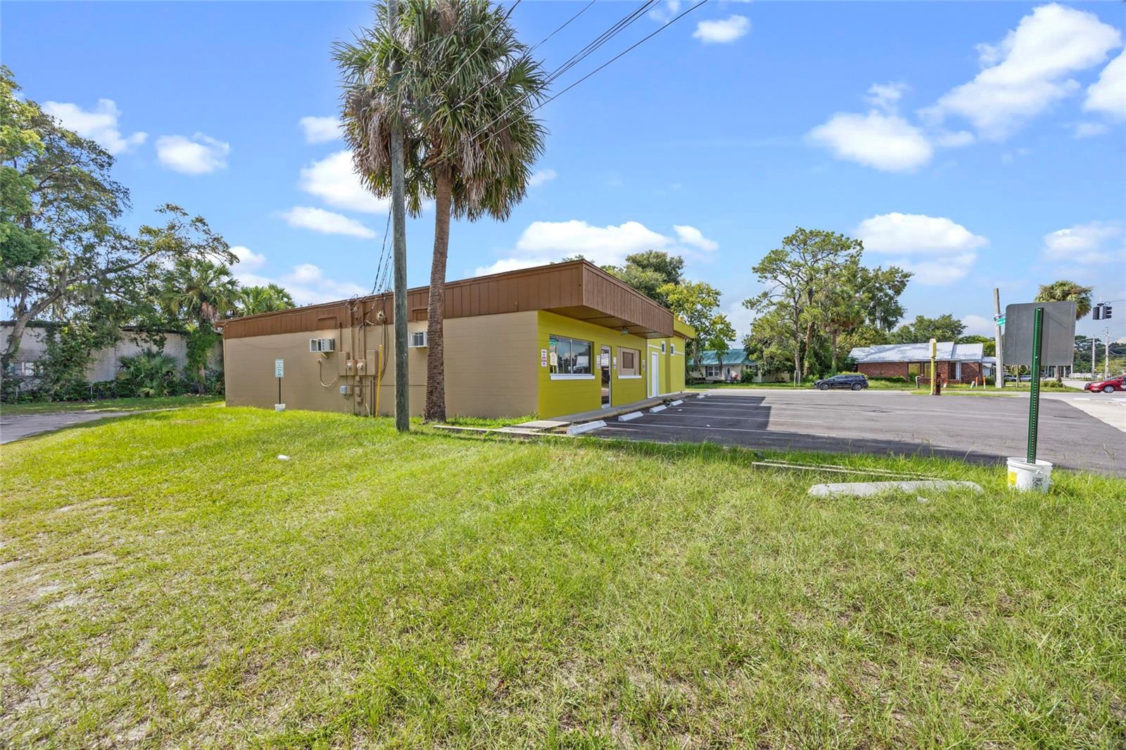 2401 CRILL AVE, PALATKA, FL, 32177
