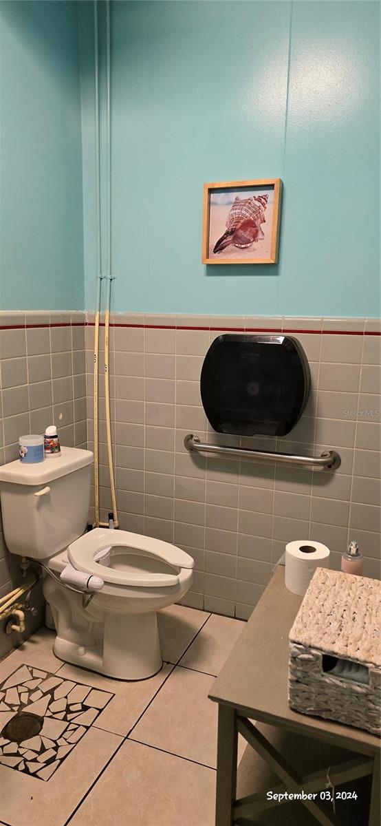 2401 CRILL AVE, PALATKA, FL, 32177