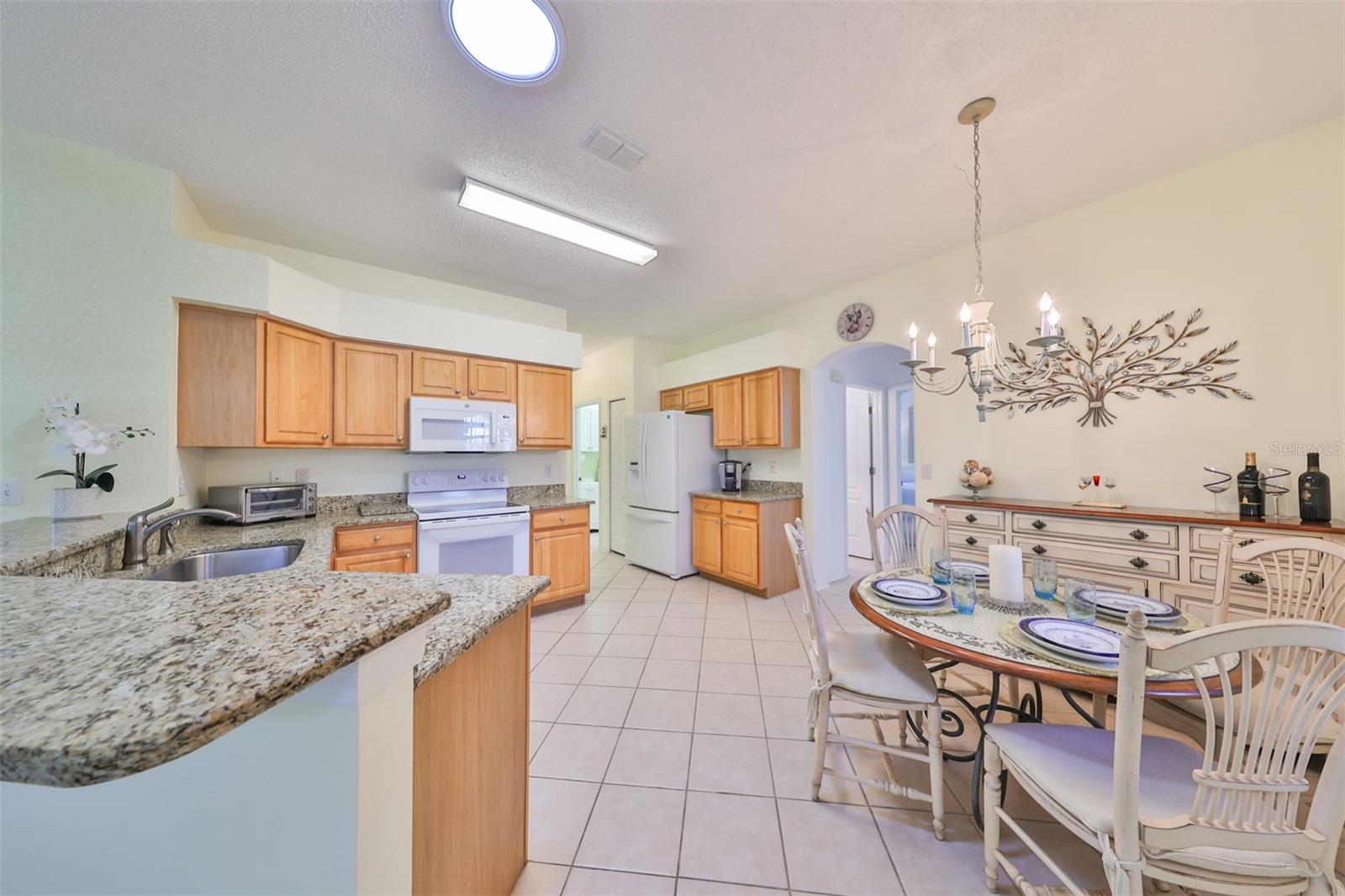2131 ACADIA GREENS DR, SUN CITY CENTER, FL, 33573