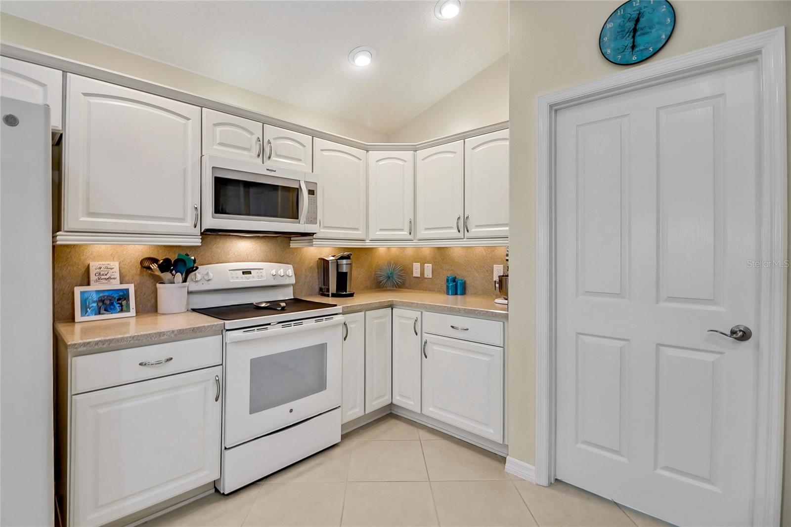 2411 ADELPHI AVE, THE VILLAGES, FL, 32162