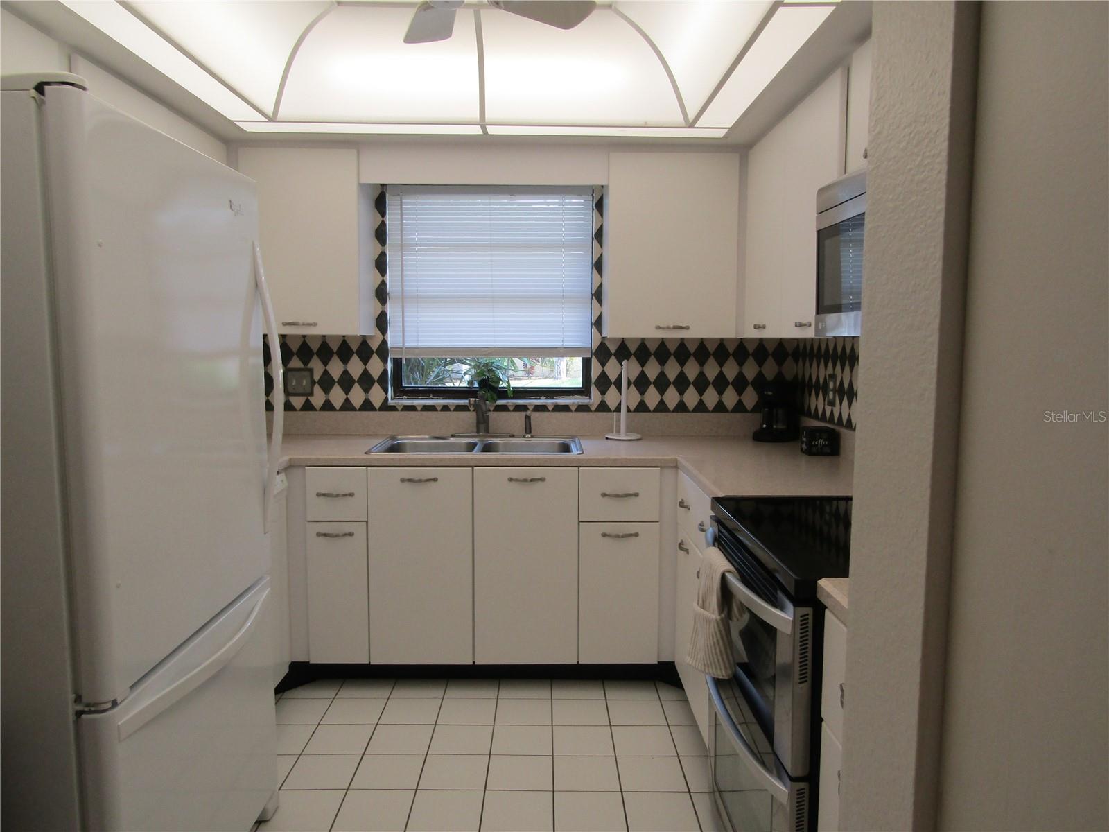 3643 LONGMEADOW #32, SARASOTA, FL, 34235