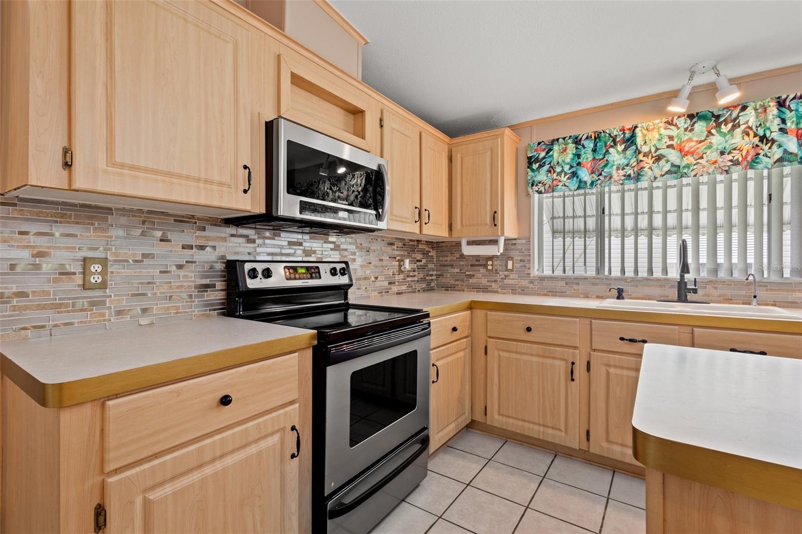 36731 TARA AVE, ZEPHYRHILLS, FL, 33542