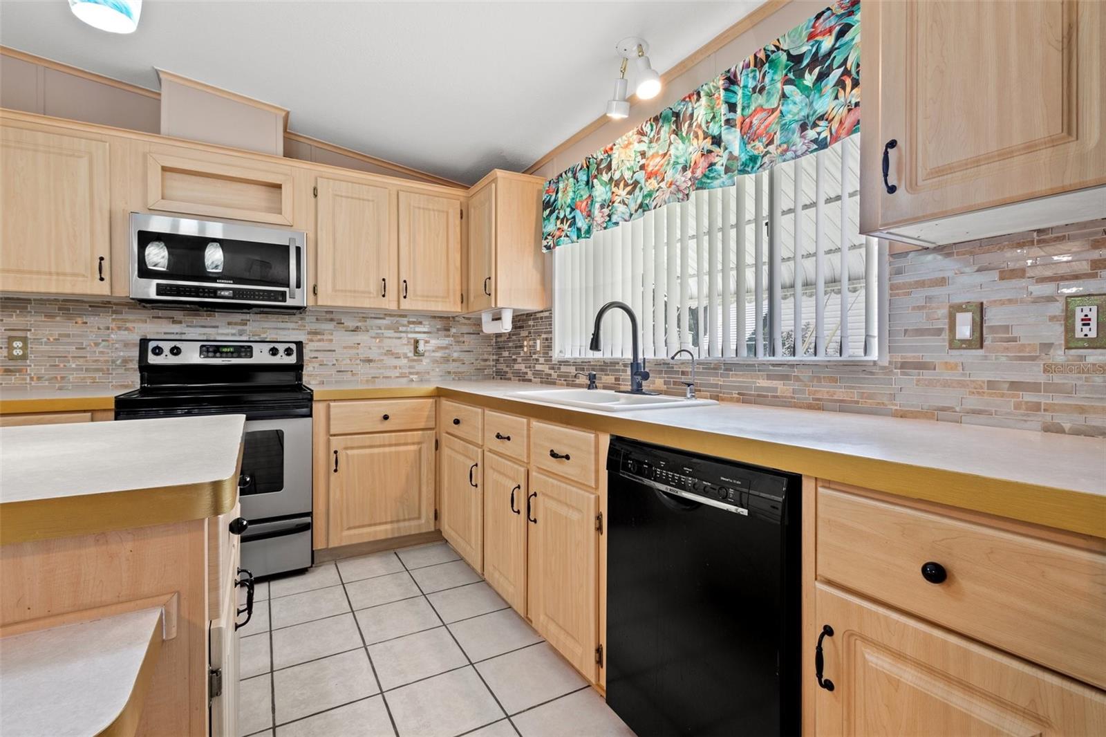 36731 TARA AVE, ZEPHYRHILLS, FL, 33542