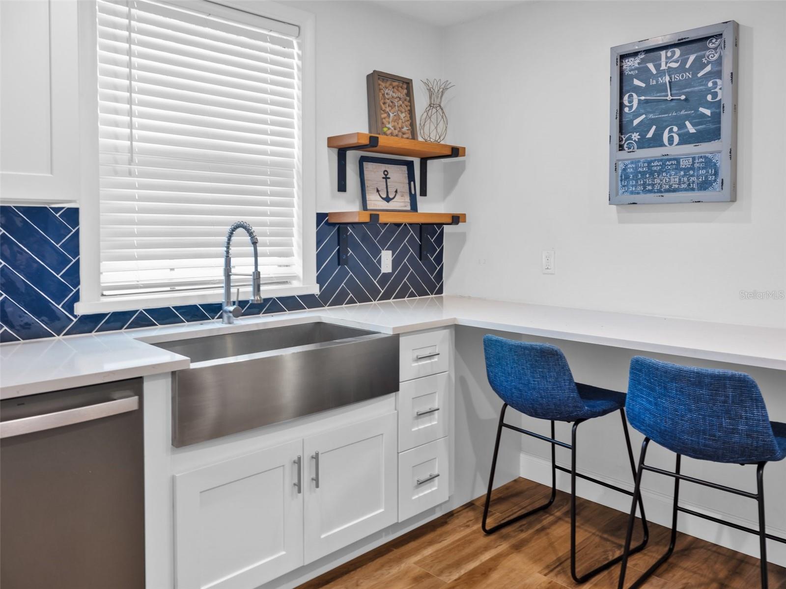 705 S LOCKWOOD RIDGE RD, SARASOTA, FL, 34237