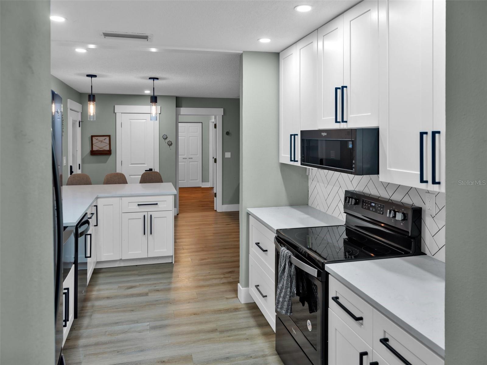 705 S LOCKWOOD RIDGE RD, SARASOTA, FL, 34237