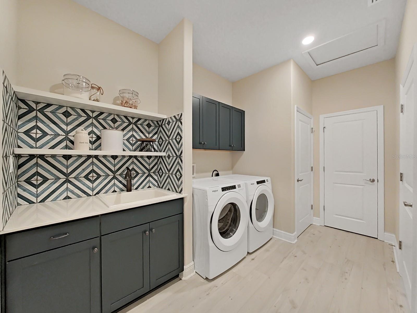 9261 HIGHLAND HILLS DR, HUDSON, FL, 34667