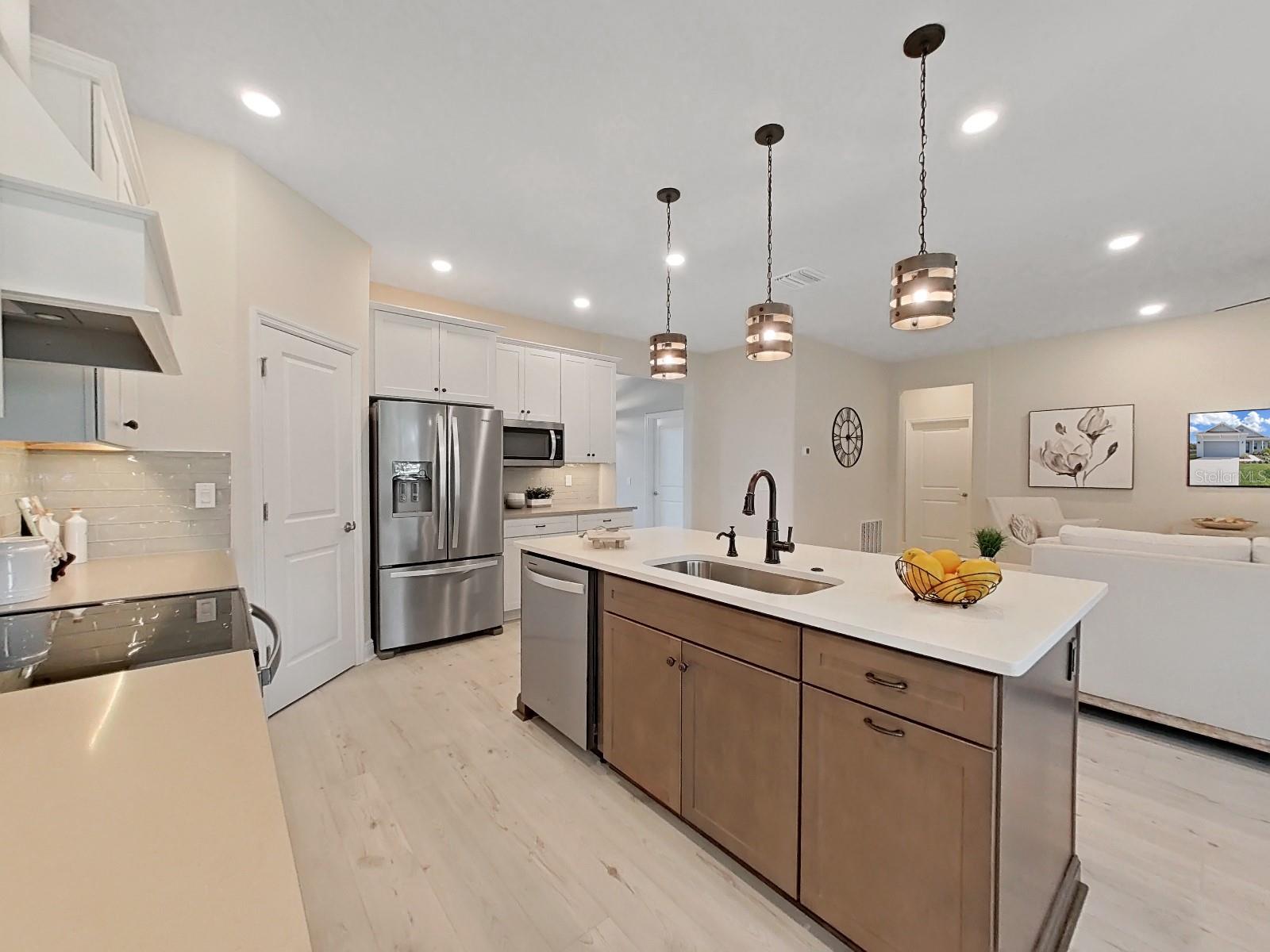 9261 HIGHLAND HILLS DR, HUDSON, FL, 34667