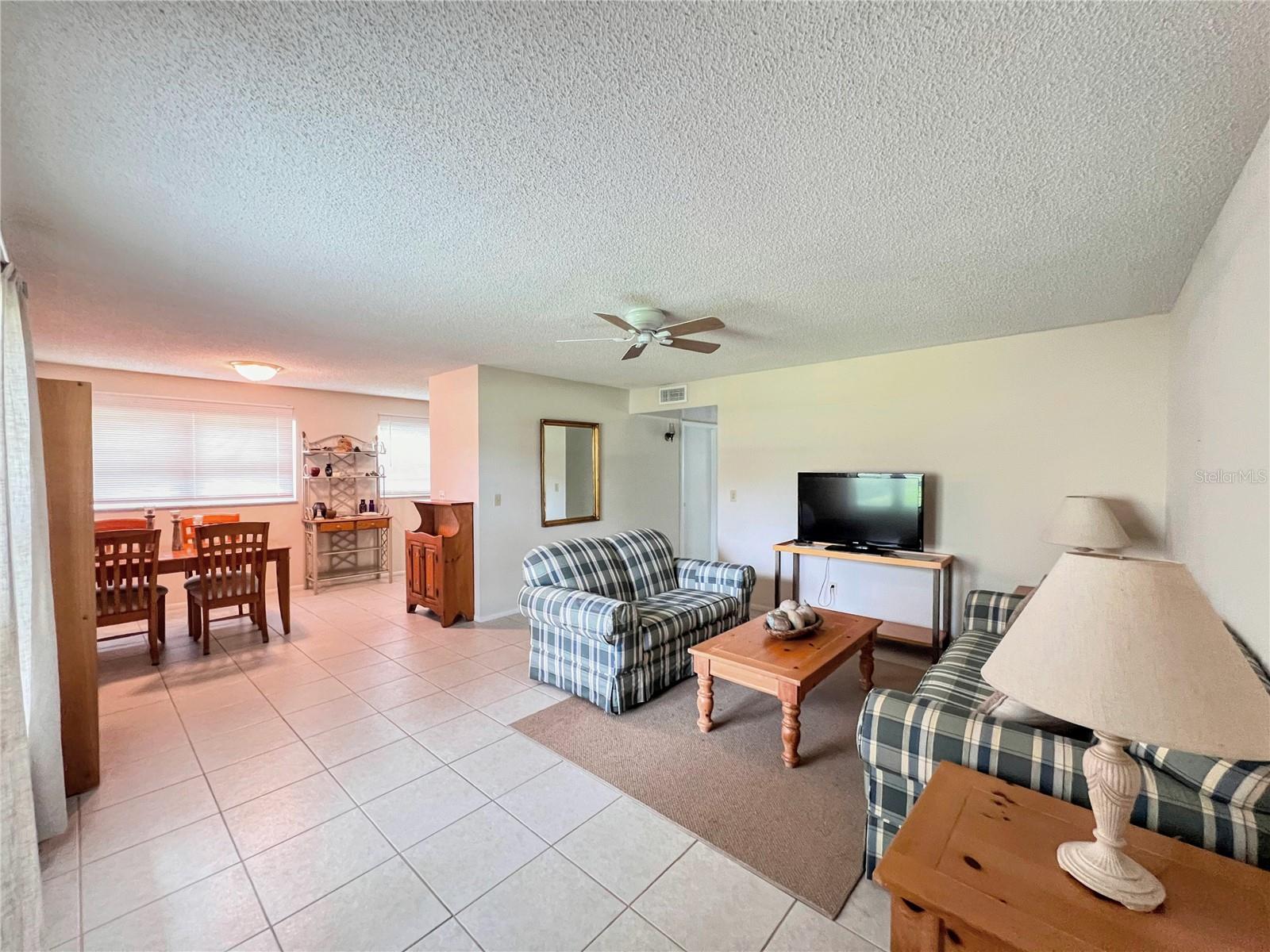 51 WOODLAND DR #102, VERO BEACH, FL, 32962