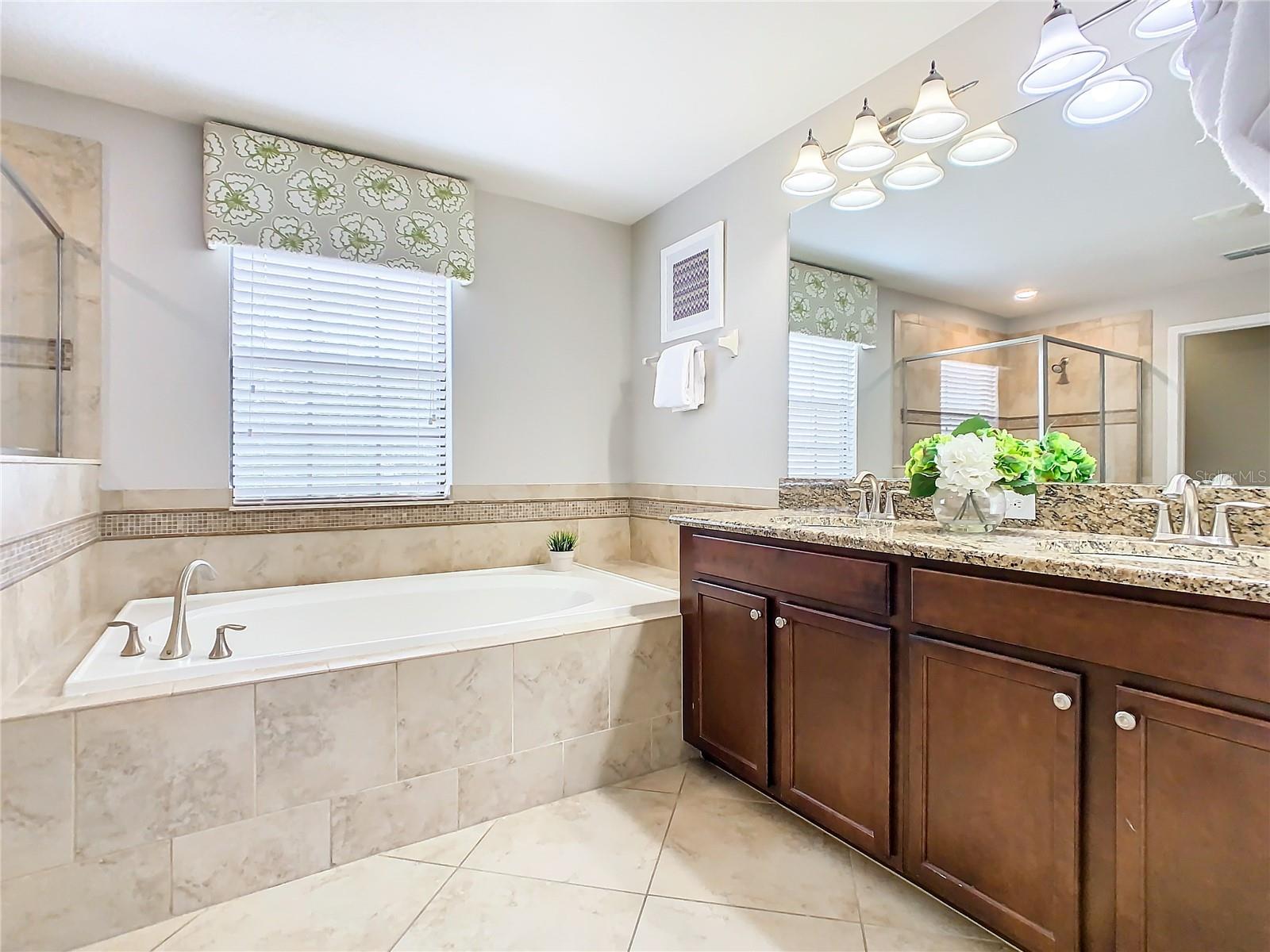 1458 ROLLING FAIRWAY DR, DAVENPORT, FL, 33896