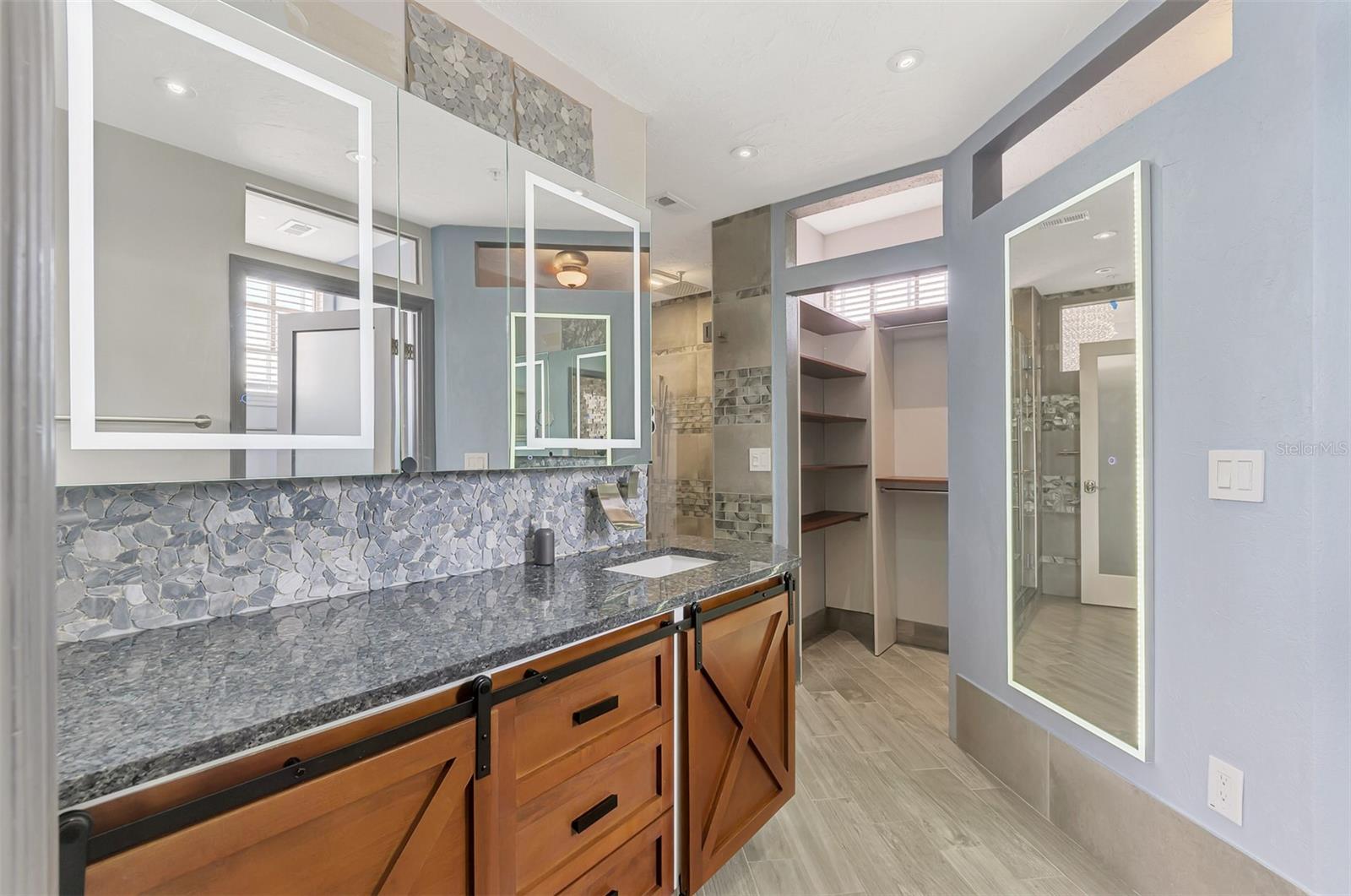 5551 BENTGRASS DR #11-103, SARASOTA, FL, 34235