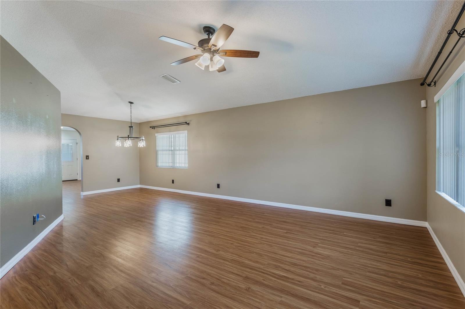 21529 PRINCE ALBERT CT, LEESBURG, FL, 34748