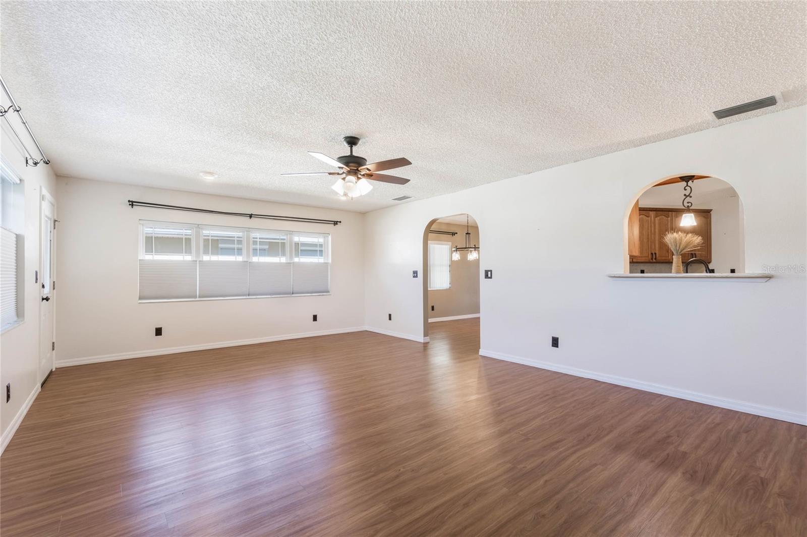 21529 PRINCE ALBERT CT, LEESBURG, FL, 34748