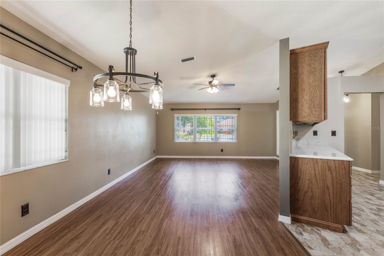 21529 PRINCE ALBERT CT, LEESBURG, FL, 34748