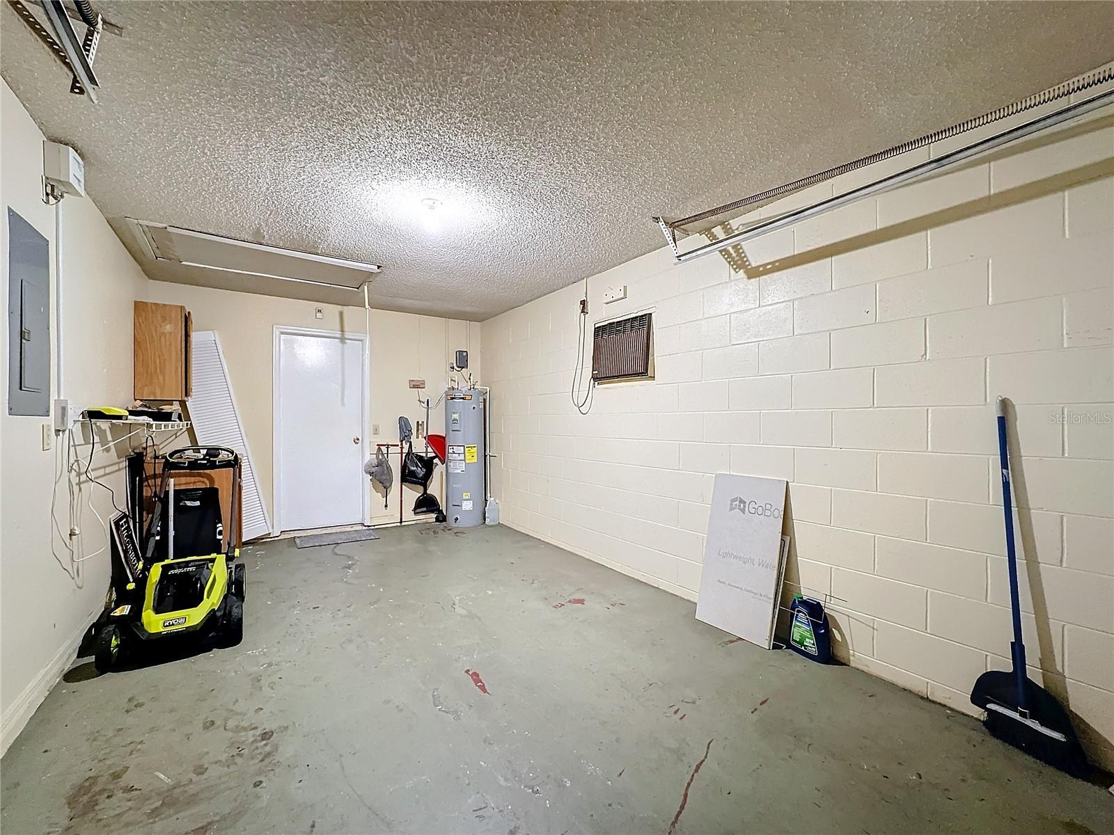 2106 REDLEAF DR, BRANDON, FL, 33510