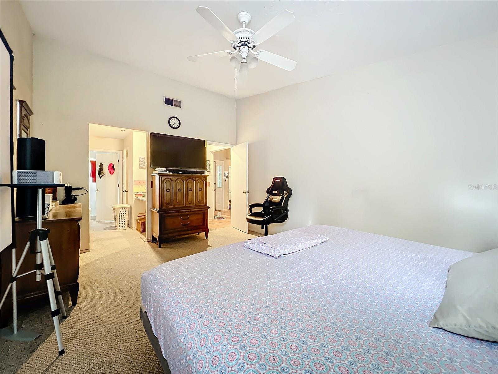 5001 80TH AVENUE CIR E, SARASOTA, FL, 34243
