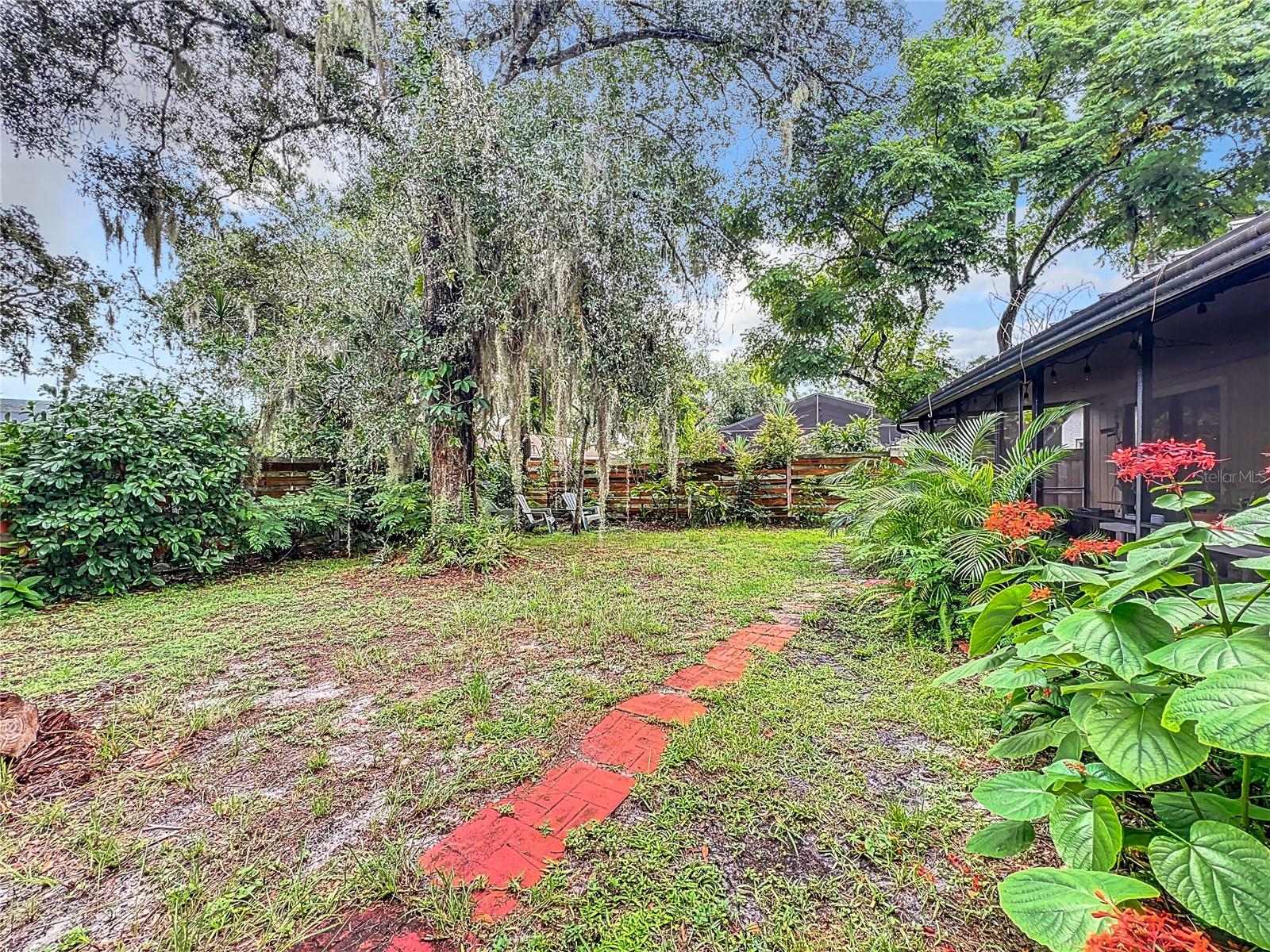 5001 80TH AVENUE CIR E, SARASOTA, FL, 34243