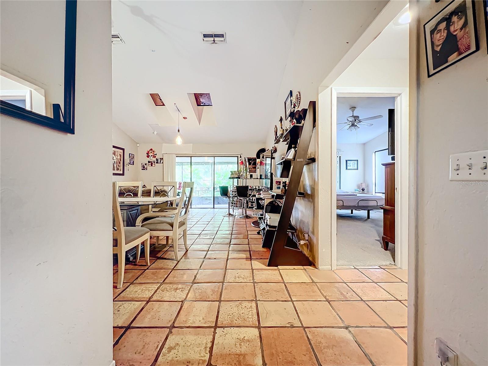 5001 80TH AVENUE CIR E, SARASOTA, FL, 34243