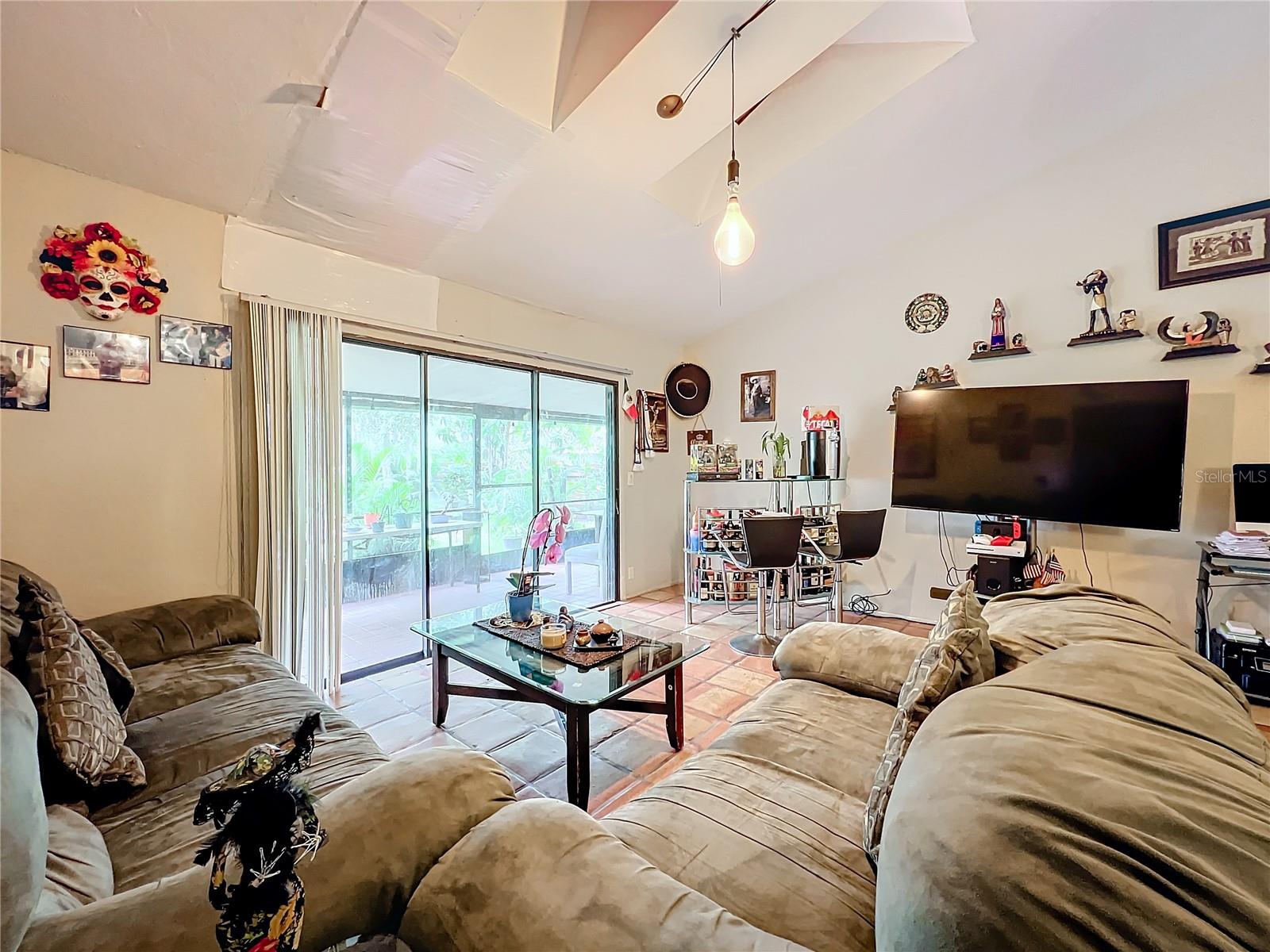 5001 80TH AVENUE CIR E, SARASOTA, FL, 34243