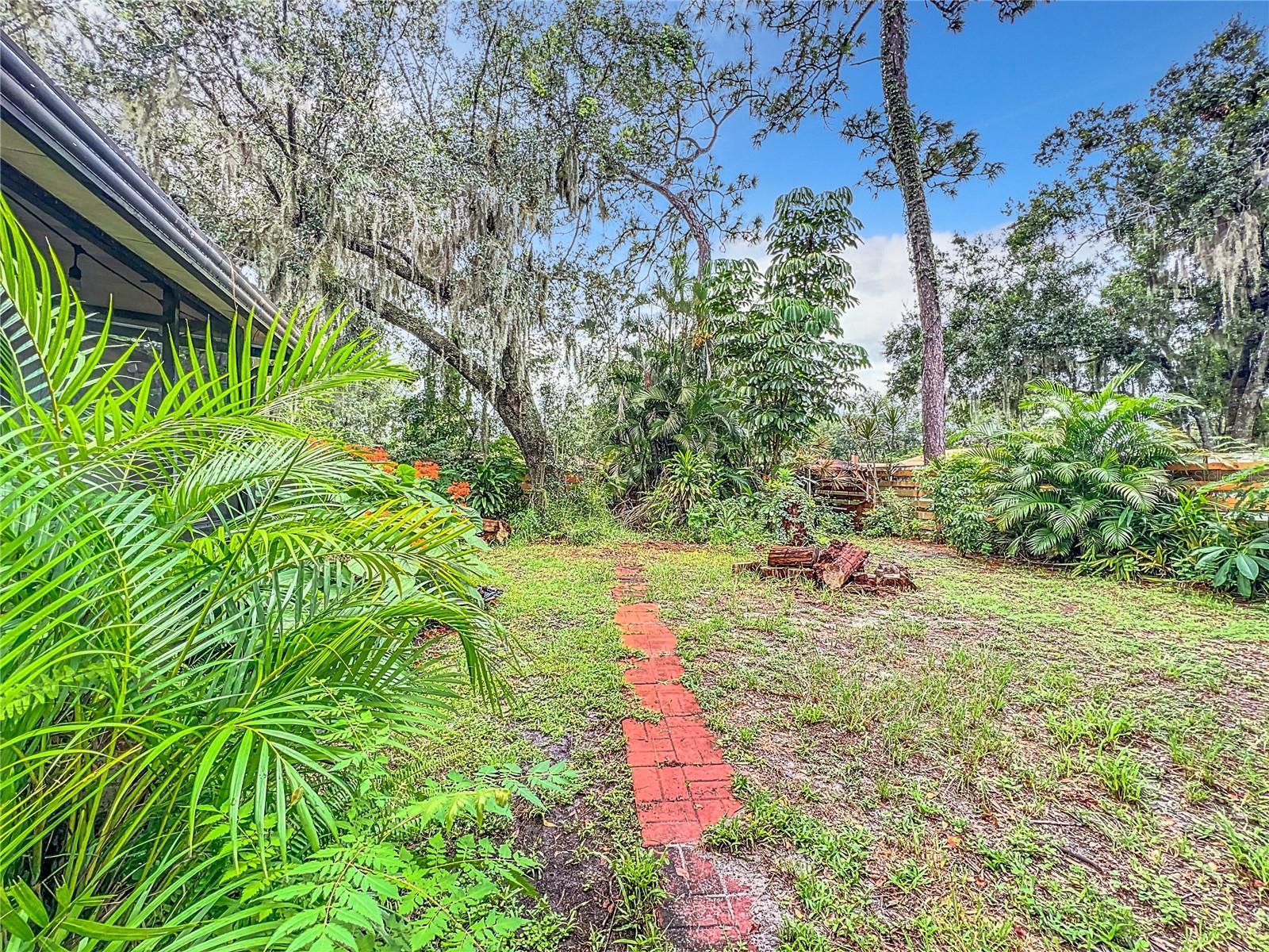 5001 80TH AVENUE CIR E, SARASOTA, FL, 34243
