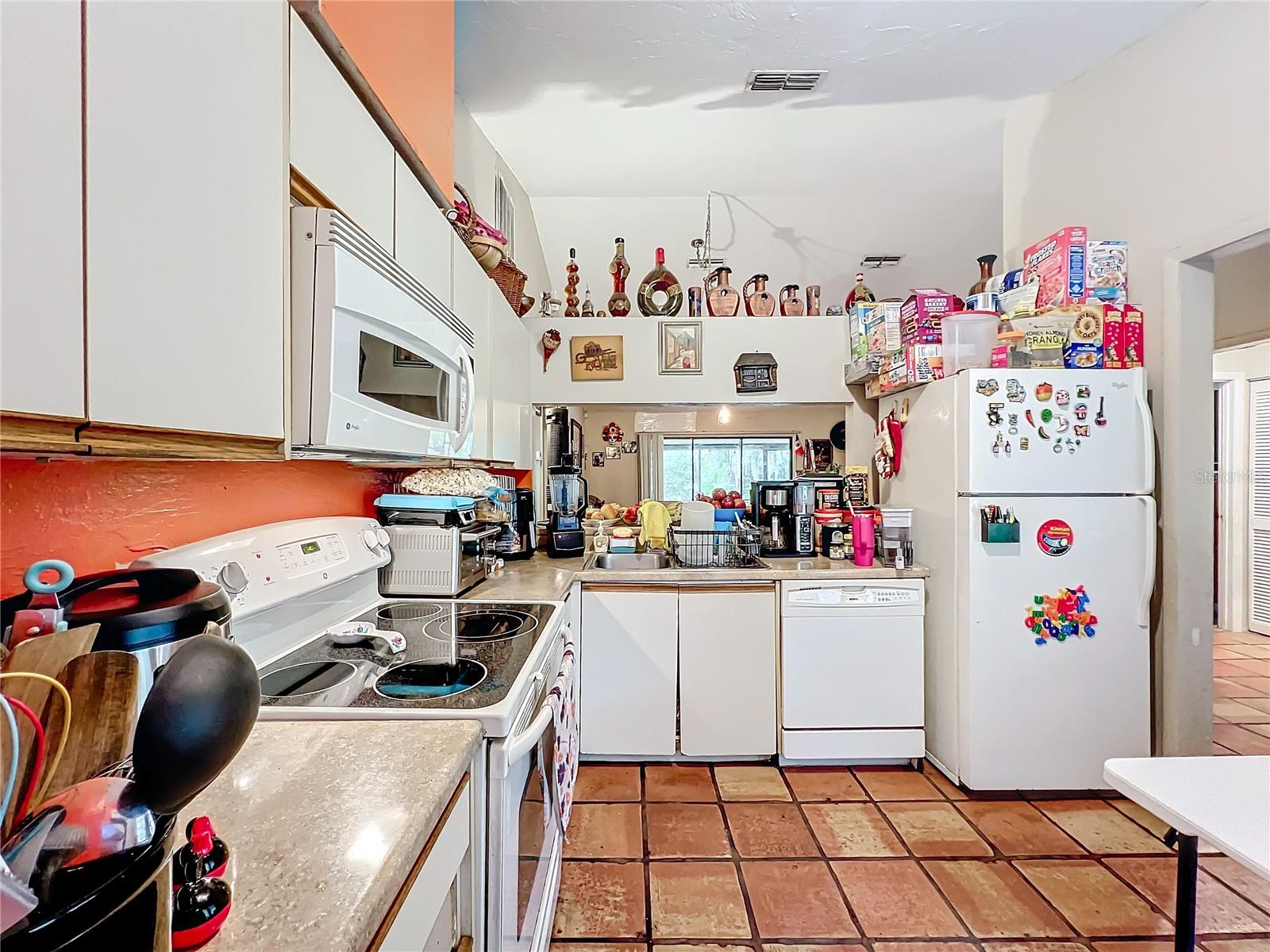 5001 80TH AVENUE CIR E, SARASOTA, FL, 34243