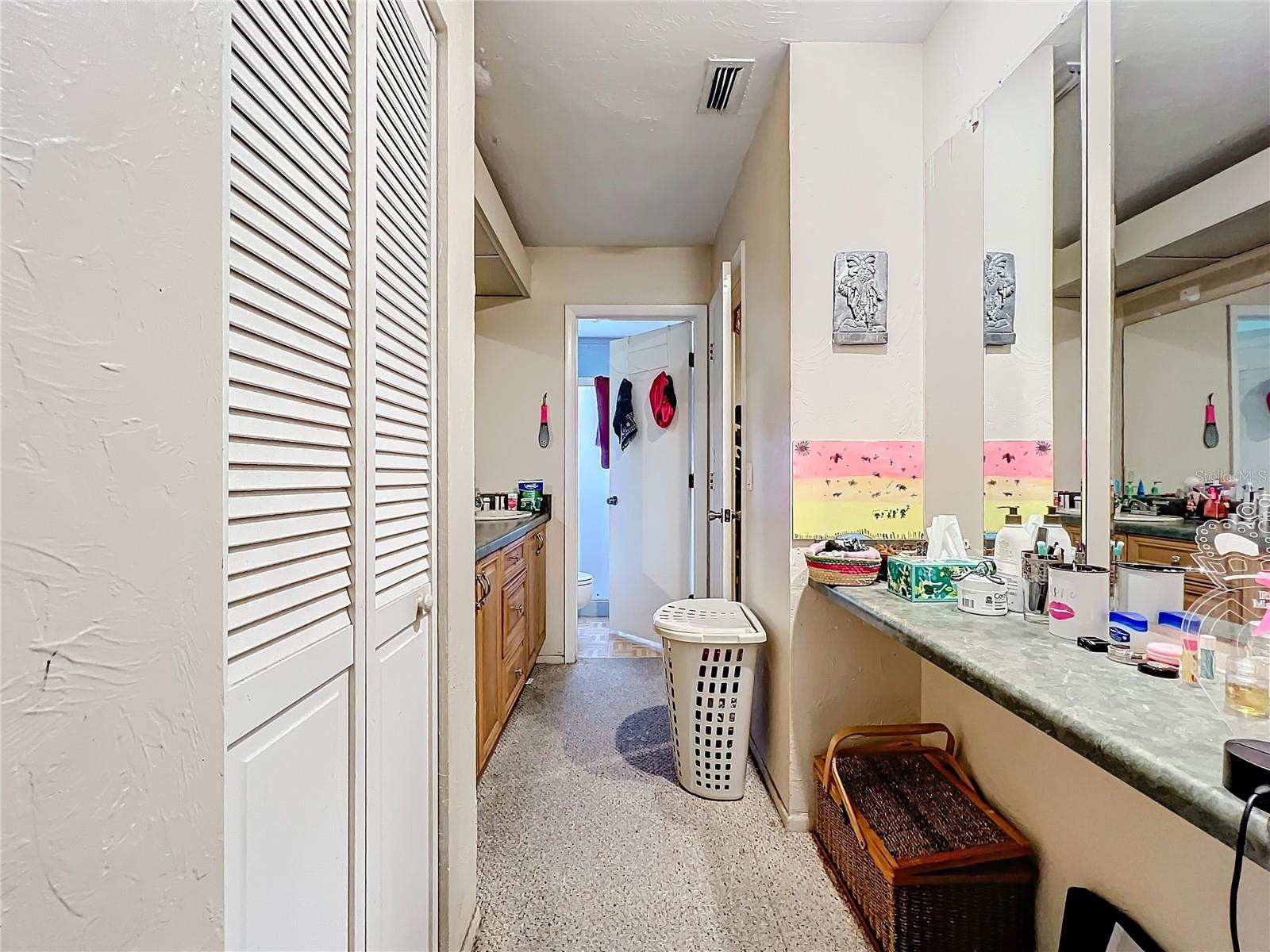 5001 80TH AVENUE CIR E, SARASOTA, FL, 34243