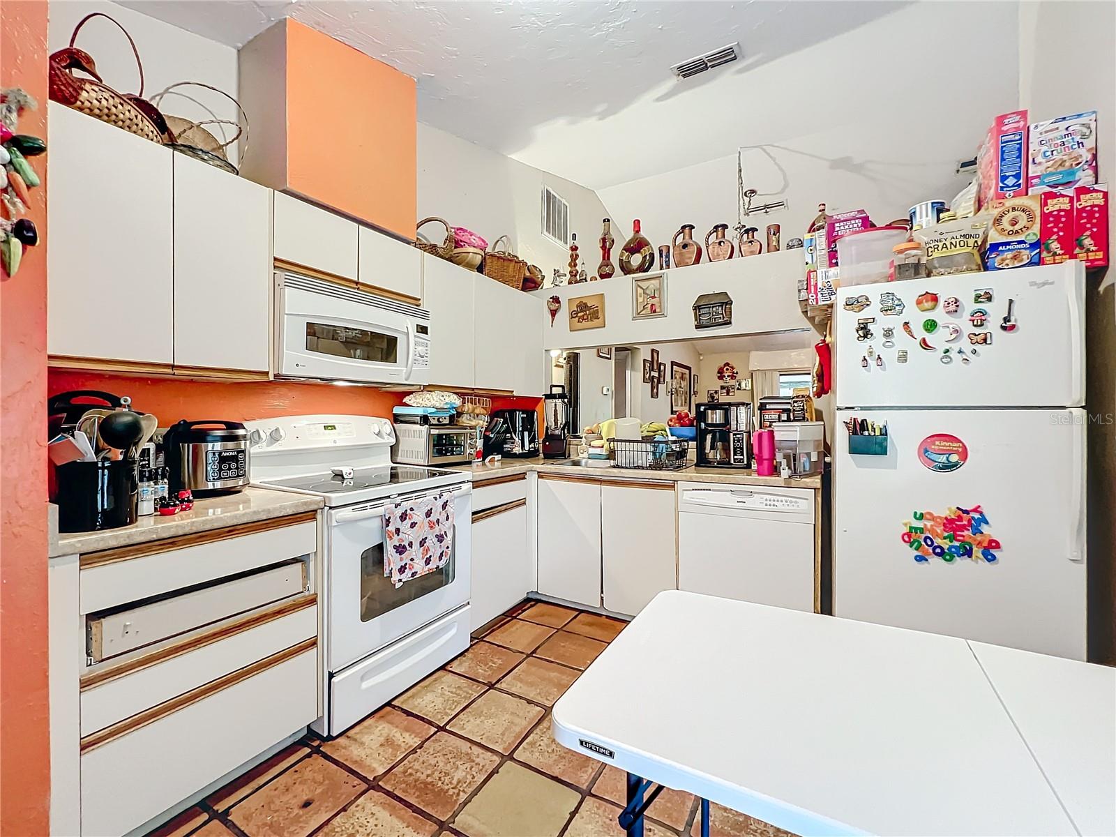 5001 80TH AVENUE CIR E, SARASOTA, FL, 34243